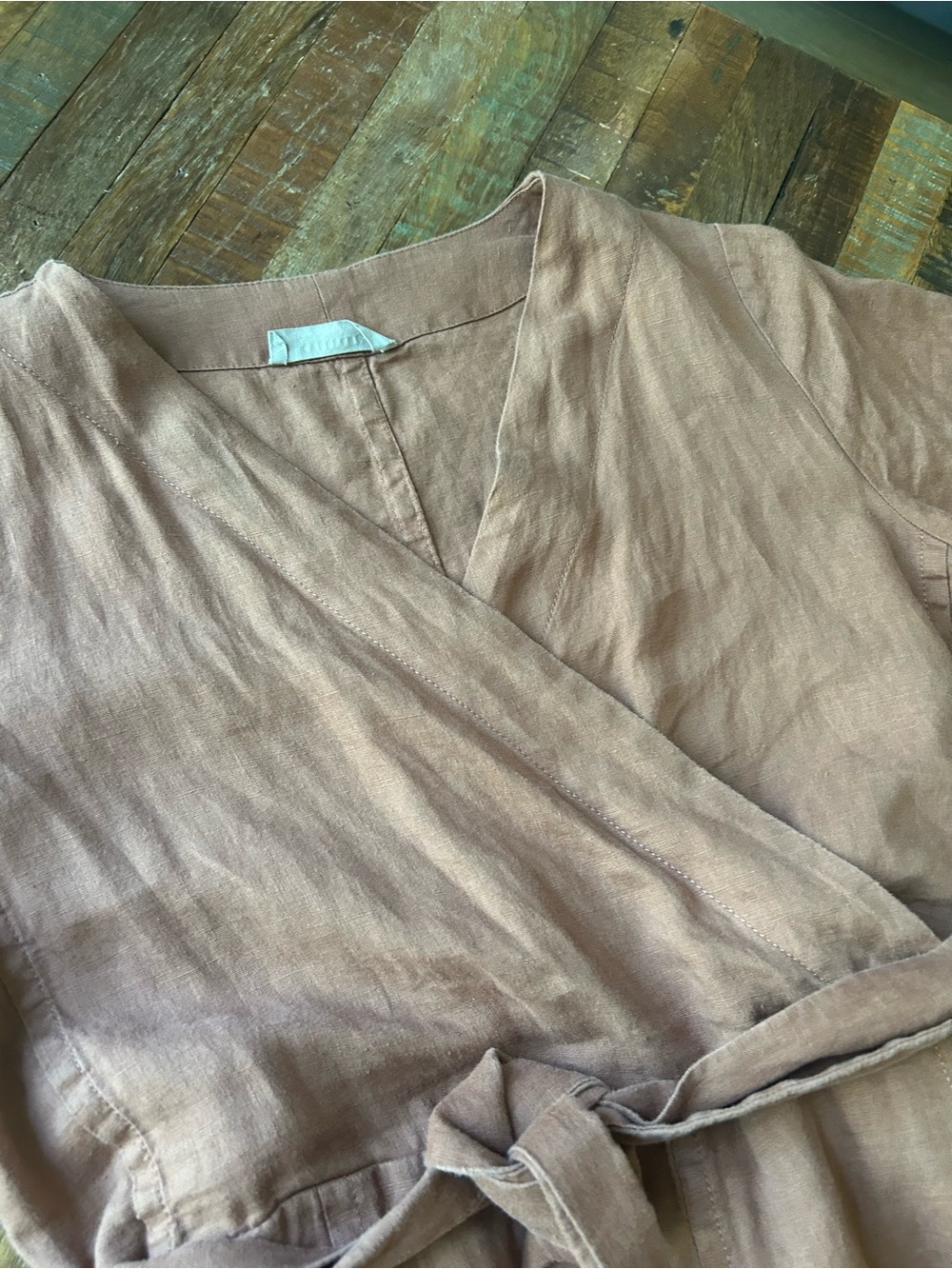 EVERLANE-The wrap jumpsuit in linen. Carob Brown. - Picture 7 of 16
